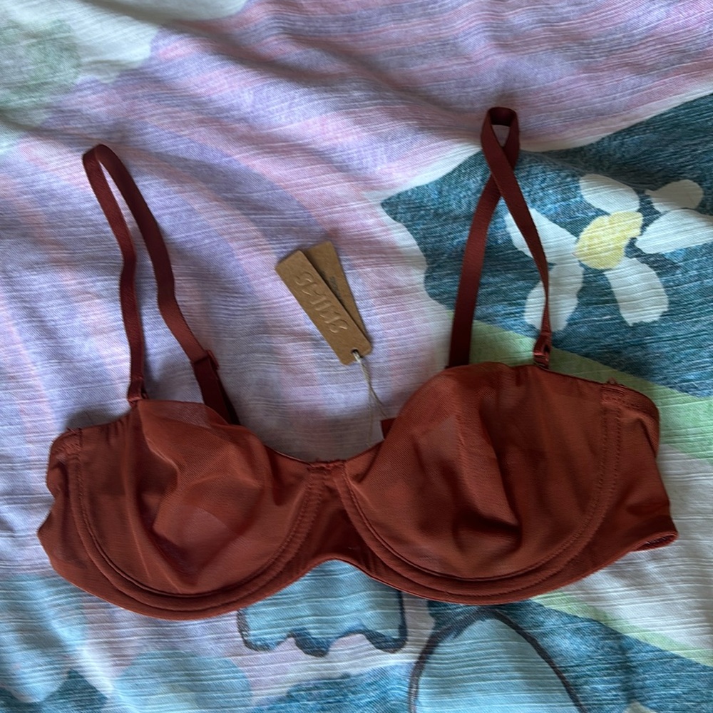 1 Skims mesh bra NWT